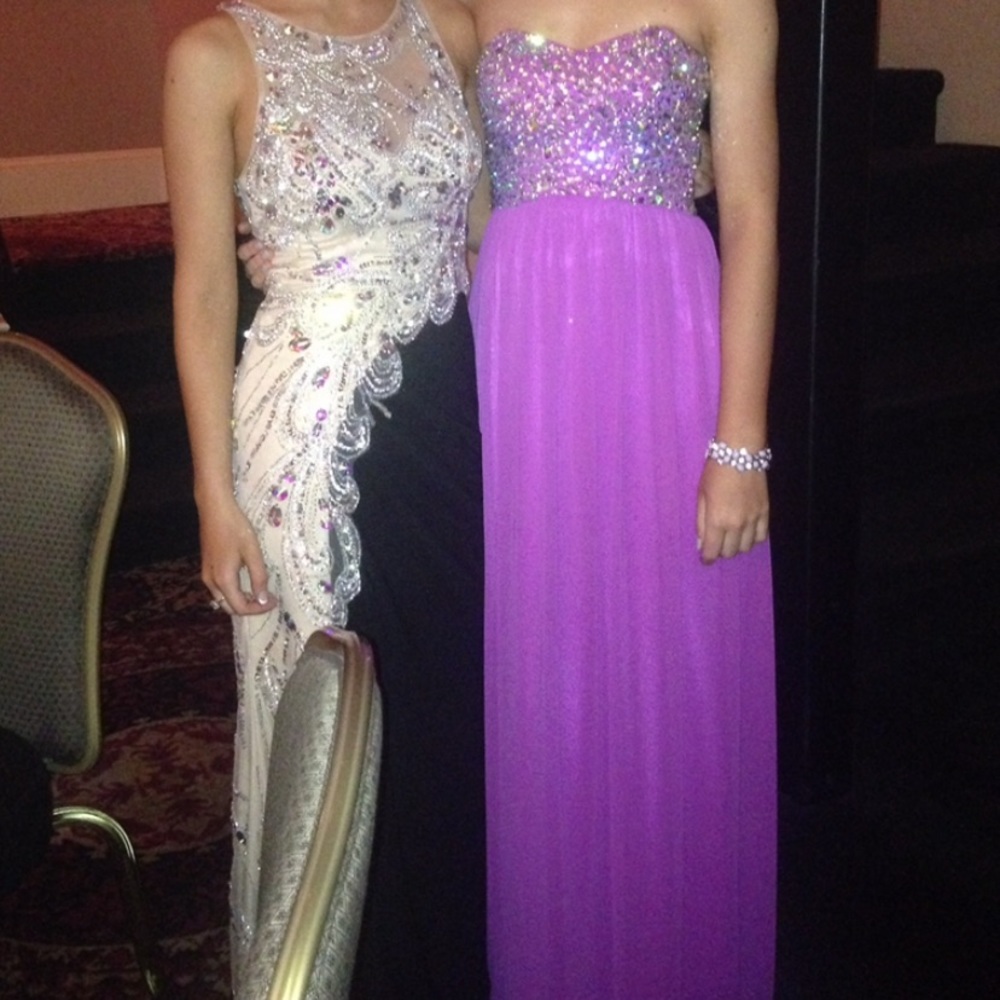 Prom Dress - Picture 2 of 8